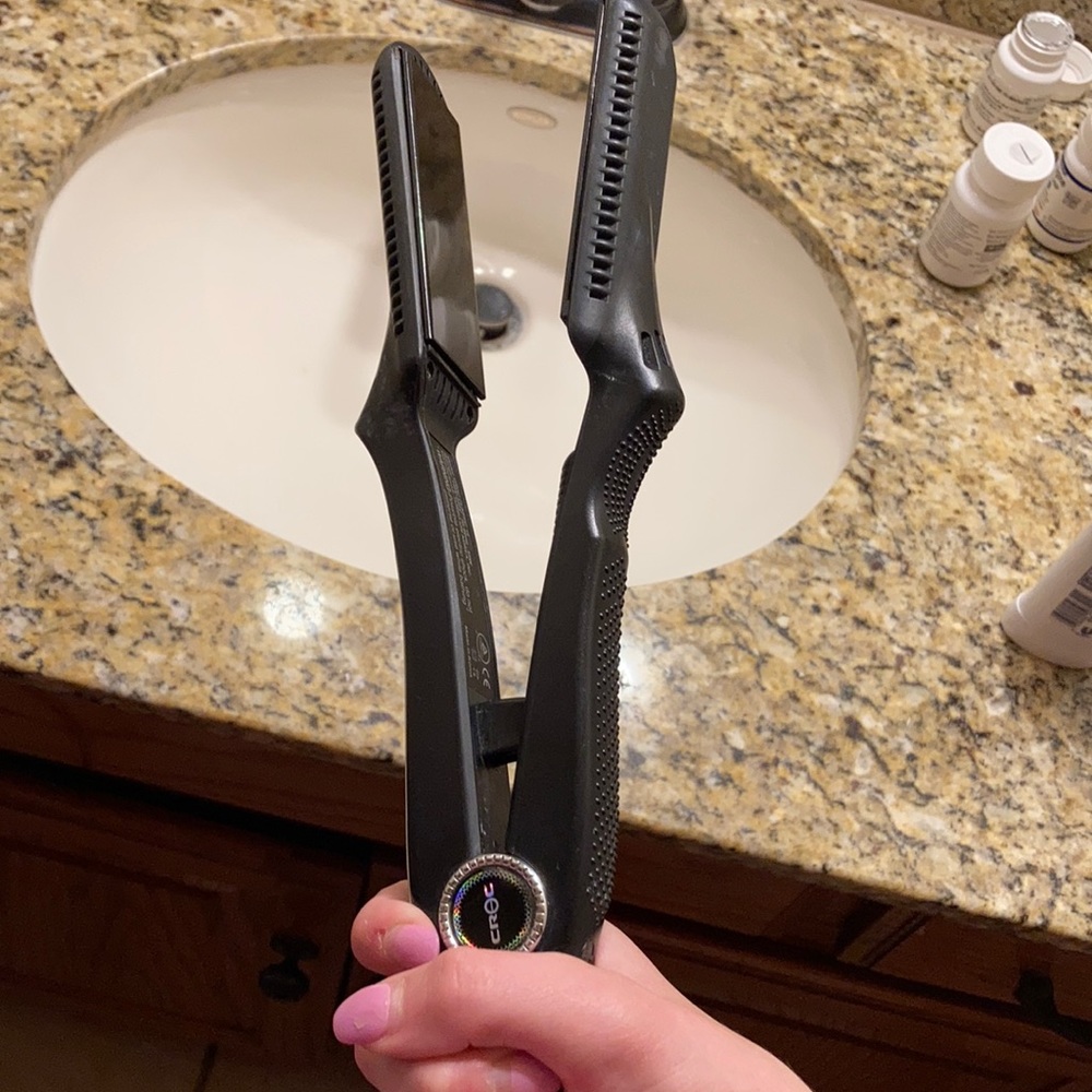 Croc classic black straightner